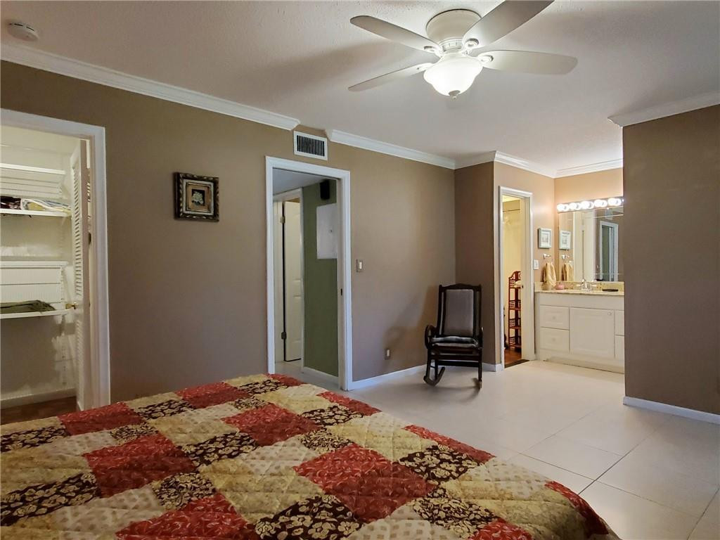 565 High Point Drive, Unit B Delray Beach, FL 33445 - Photo 19 of 33 Photo 19