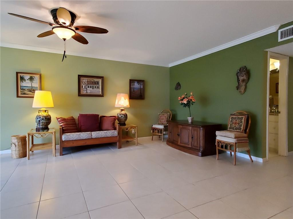 565 High Point Drive, Unit B Delray Beach, FL 33445 - Photo 24 of 33 Photo 24