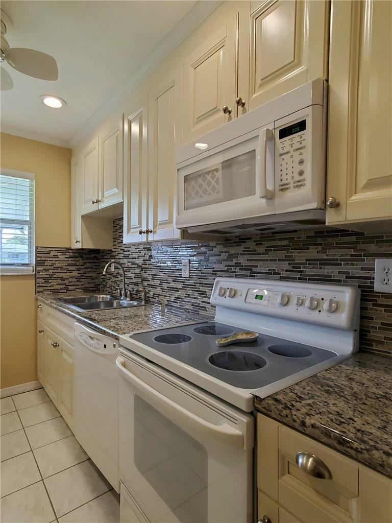 565 High Point Drive, Unit B Delray Beach, FL 33445 - Photo 26 of 33 Photo 26