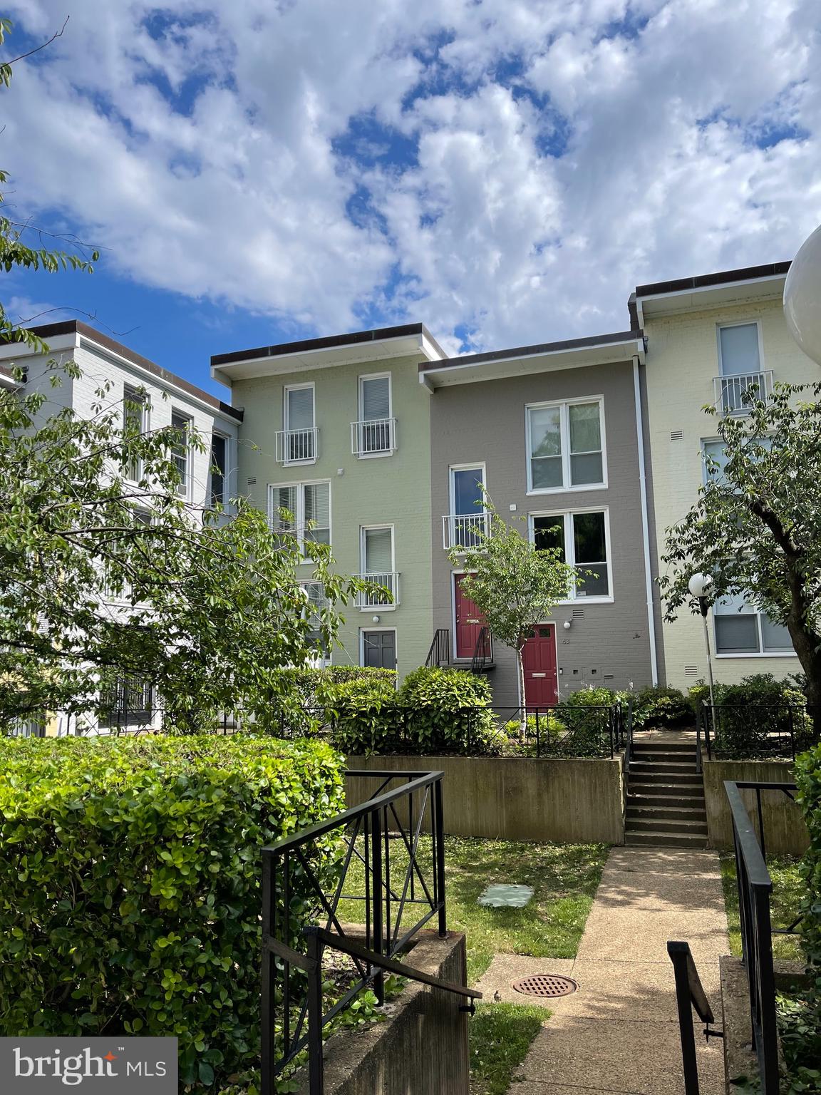 61 G Street Southwest, Unit B Washington, DC 20024 - Photo 2 of 60