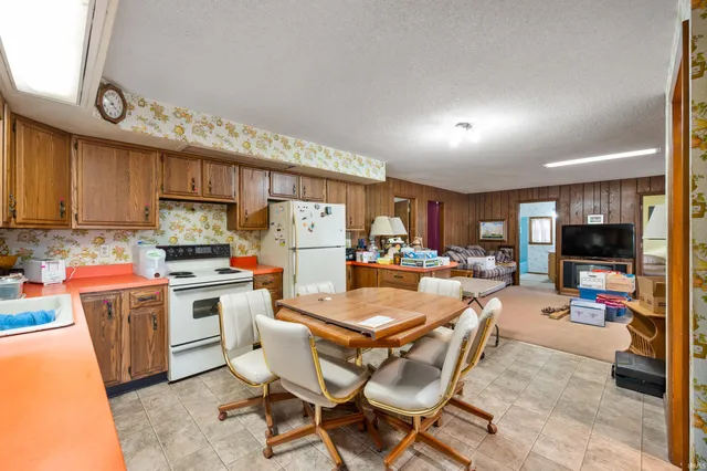 6019 County Rd West 160 South, Russiaville, IN 46979