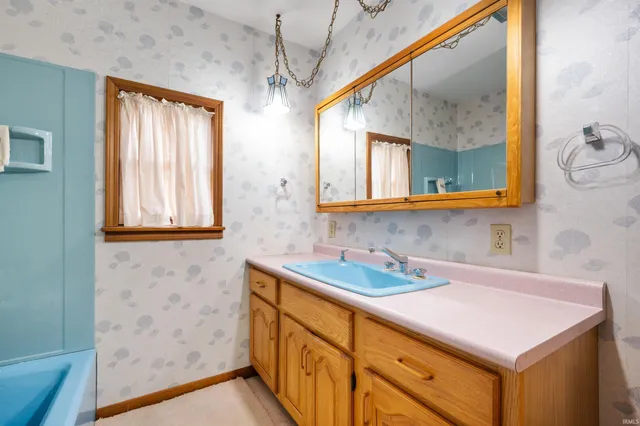 6019 County Rd West 160 South, Russiaville, IN 46979