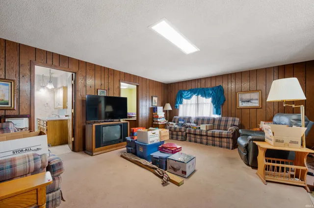 6019 County Rd West 160 South, Russiaville, IN 46979