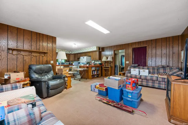 6019 County Rd West 160 South, Russiaville, IN 46979