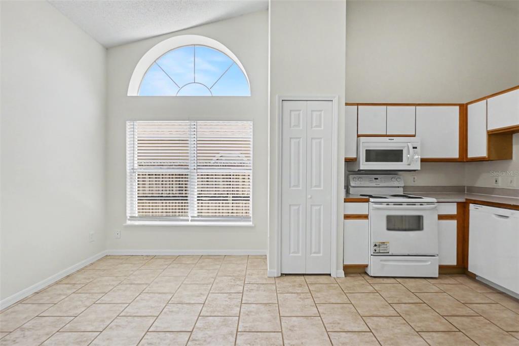 956 Old Barn Road Orlando, FL 32825 - Photo 8 of 24