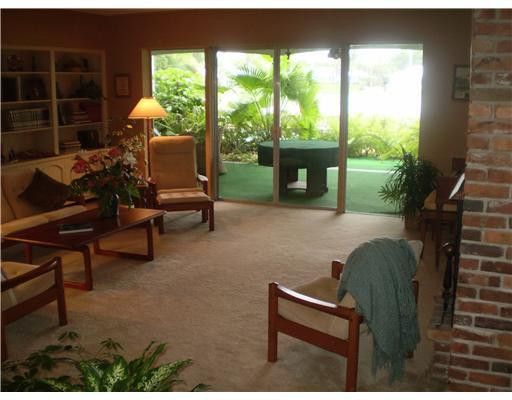 5 Cayuga Road Sea Ranch Lakes, FL 33308 - Photo 12 of 16 Living Room