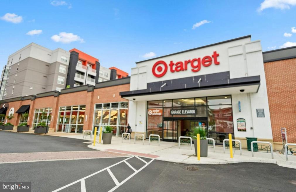 1300 South Arlington Ridge Road, Unit 702 Arlington, VA 22202 - Photo 41 of 49