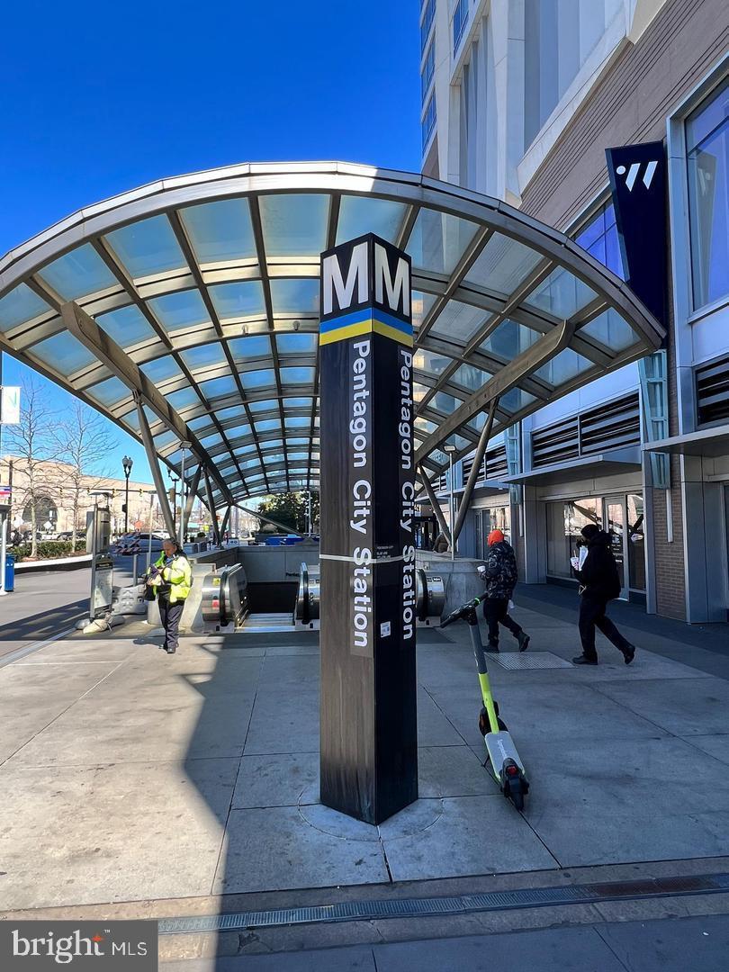 1300 South Arlington Ridge Road, Unit 702 Arlington, VA 22202 - Photo 42 of 49