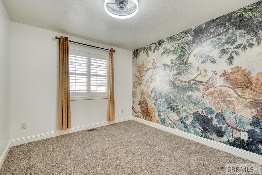 3876 Tawzer Way Ammon, ID 83406 - Photo 14 of 54