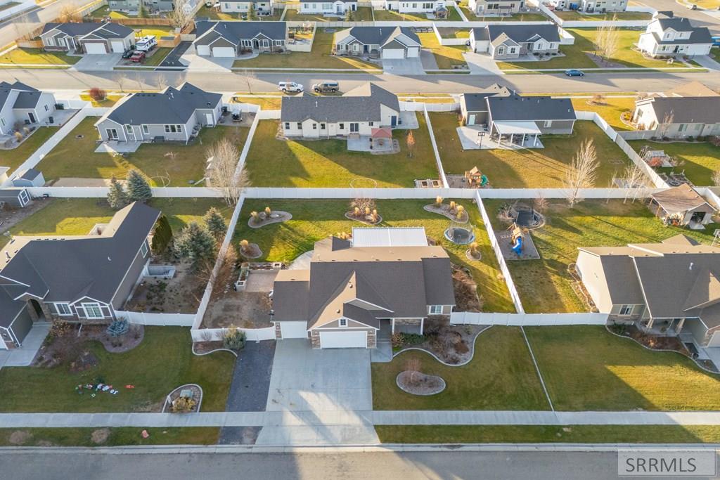 3876 Tawzer Way Ammon, ID 83406 - Photo 3 of 54