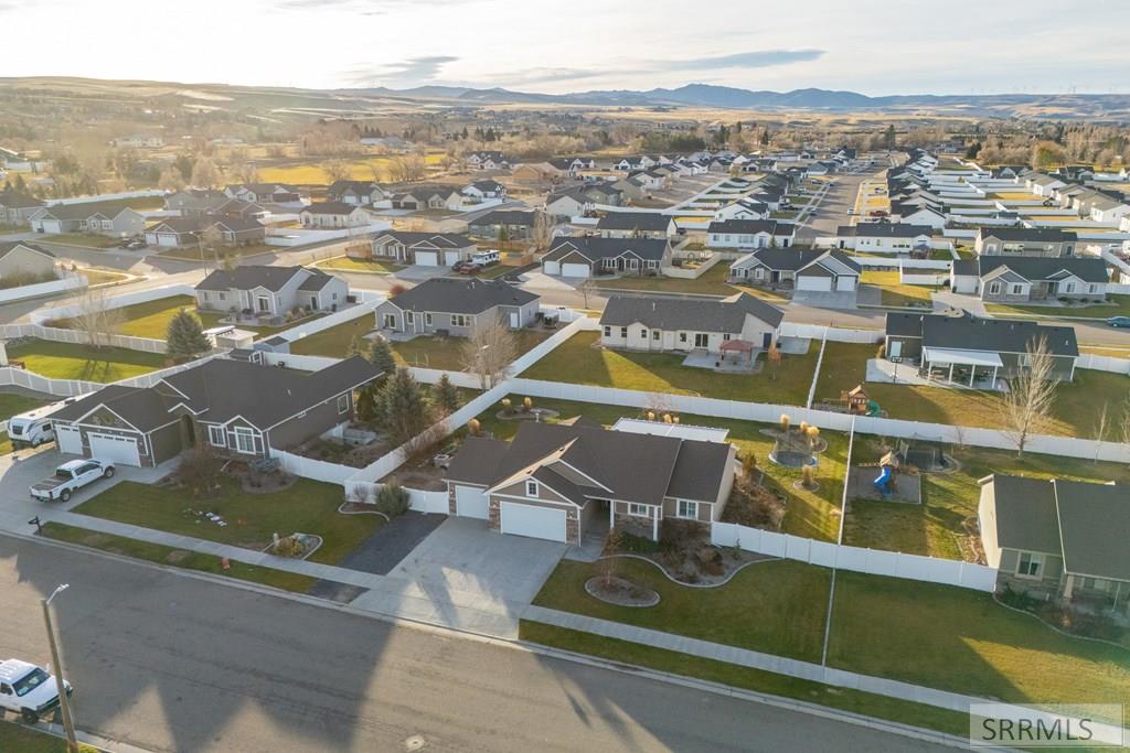 3876 Tawzer Way Ammon, ID 83406 - Photo 51 of 54