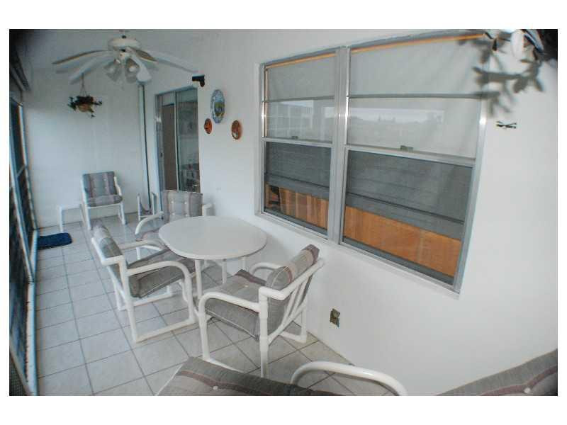 3014 Exeter, Unit 3014 Boca Raton, FL 33434 - Photo 22 of 32 Exterior Front