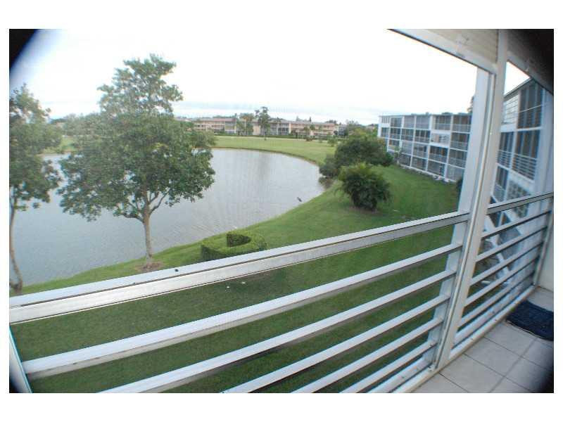 3014 Exeter, Unit 3014 Boca Raton, FL 33434 - Photo 23 of 32 Exterior Front