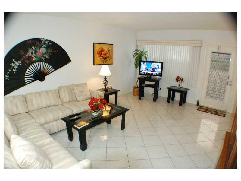 3014 Exeter, Unit 3014 Boca Raton, FL 33434 - Photo 5 of 32 Exterior Front