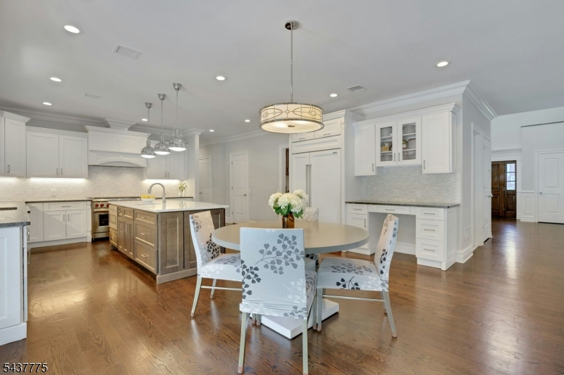16 Exeter Road Short Hills, NJ 07078 - Photo 13 of 49