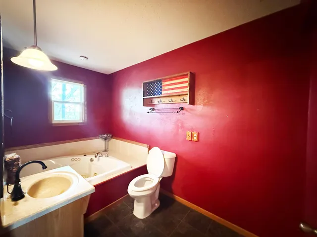 $354,900 | 911 Radcliffe Avenue, Altoona, WI 54720