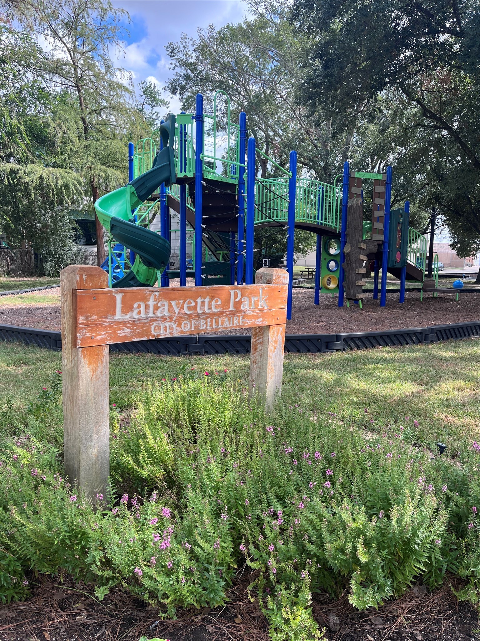 4305 Lafayette Street Bellaire, TX 77401 - Photo 3 of 13