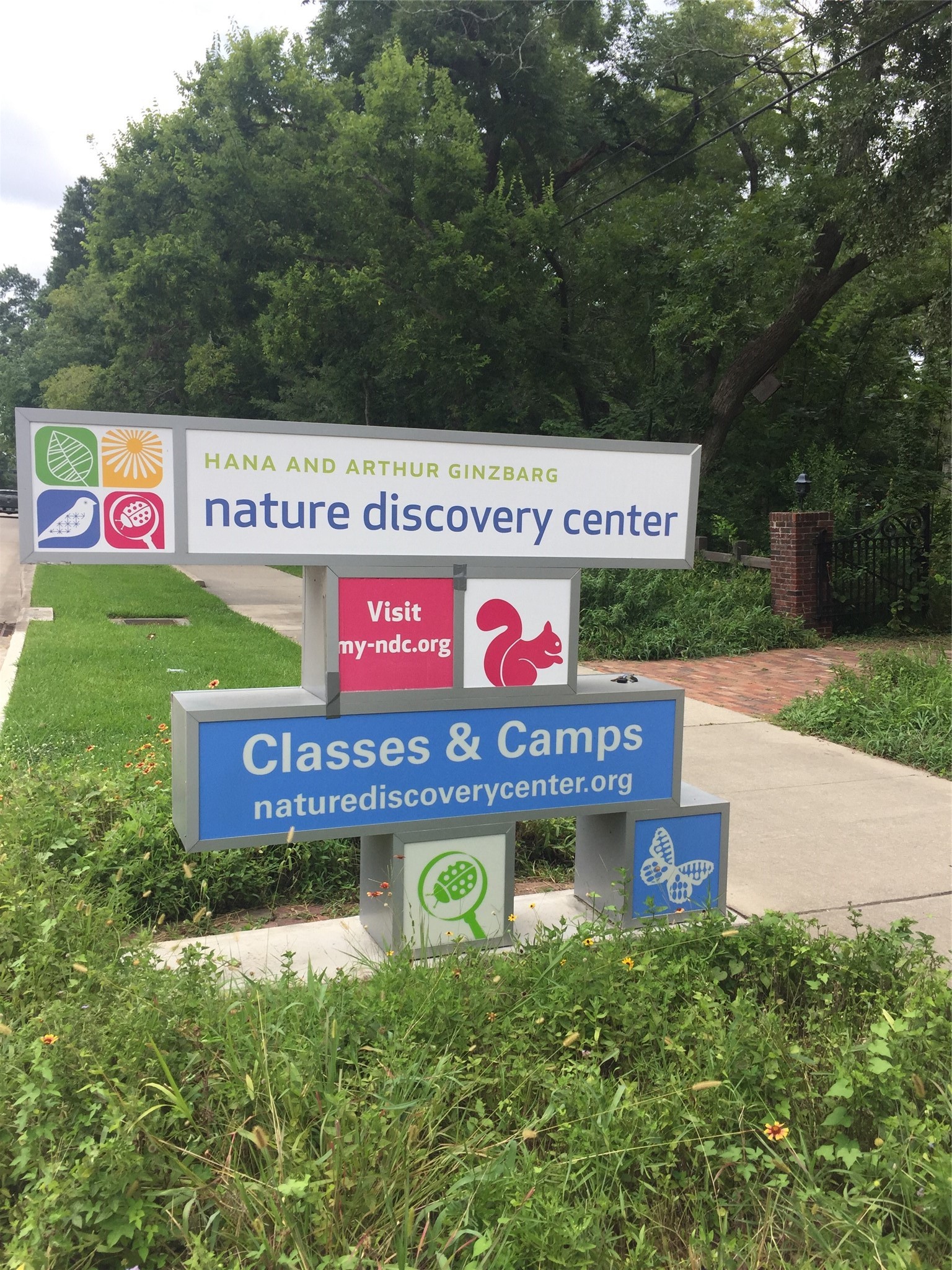 4305 Lafayette Street Bellaire, TX 77401 - Photo 4 of 13 a sign on the side of a building