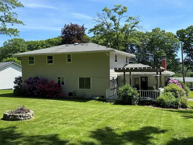 $32,400 | 7 Exeter Drive, Endicott, NY 13760