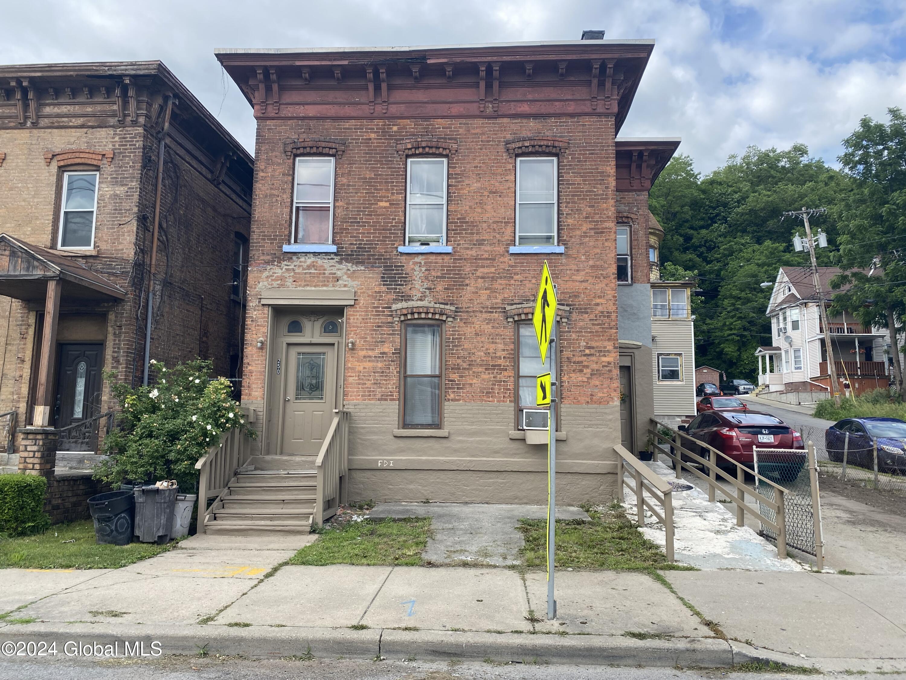 250 Main St  
