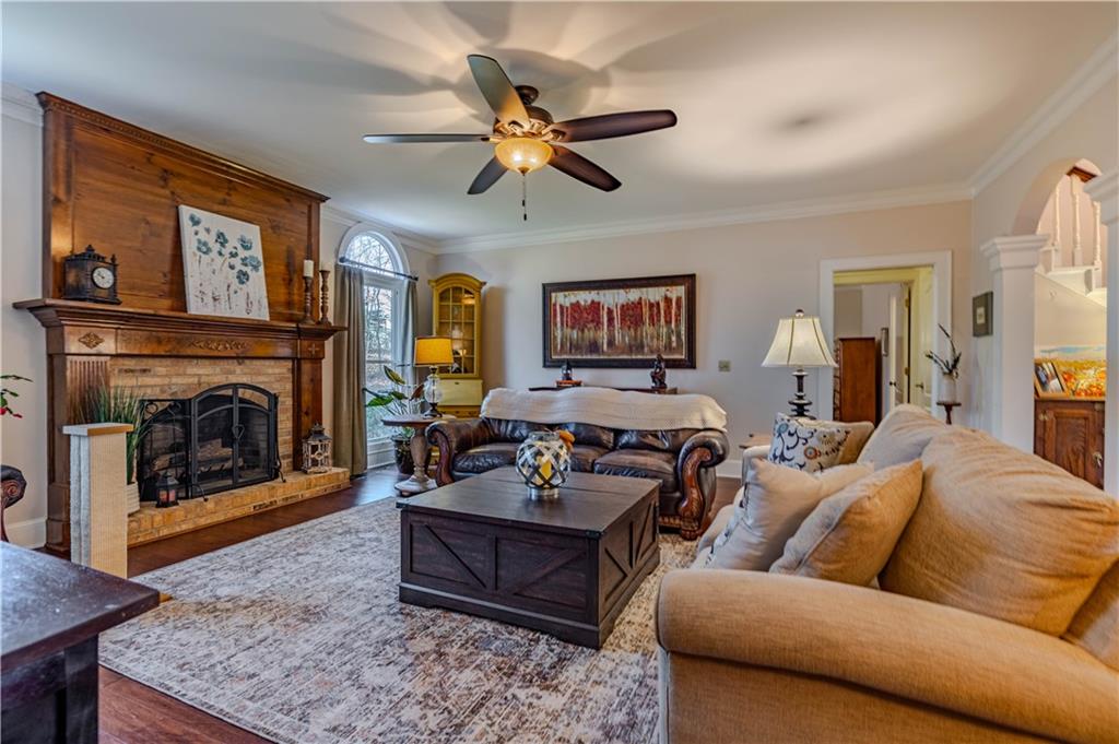 215 Rollingwood Drive Rome, GA 30165 - Photo 4 of 42