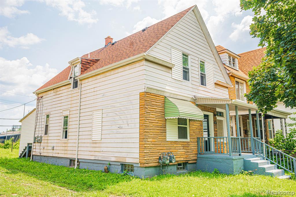 2580 Meldrum Street Detroit, MI 48207 - Photo 3 of 22