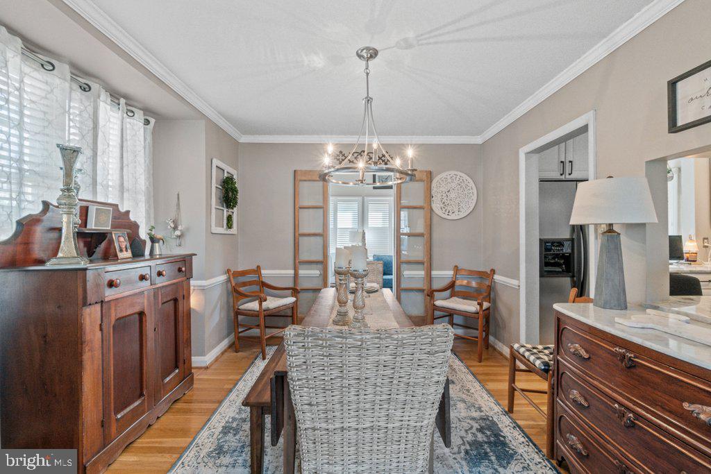 201 Rollingdale Road Baltimore, MD 21228 - Photo 12 of 43 Formal Dining Area