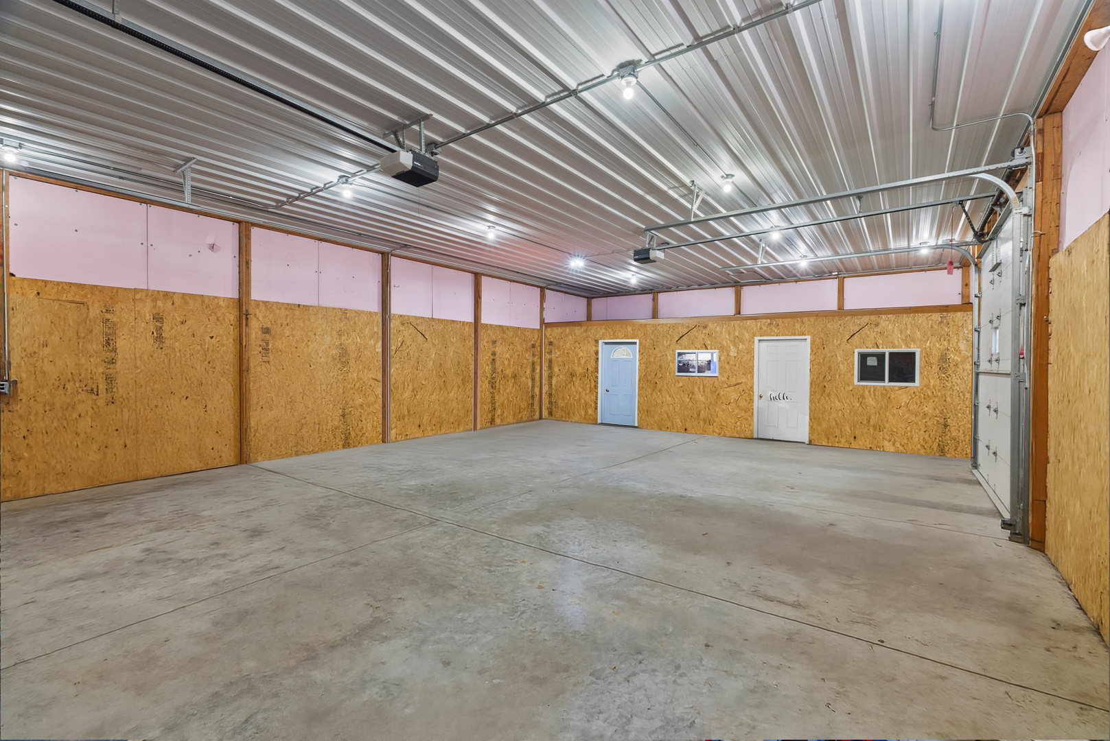27440 Highway 52 Manhattan, IL 60442 - Photo 17 of 50 a view of a indoor garage