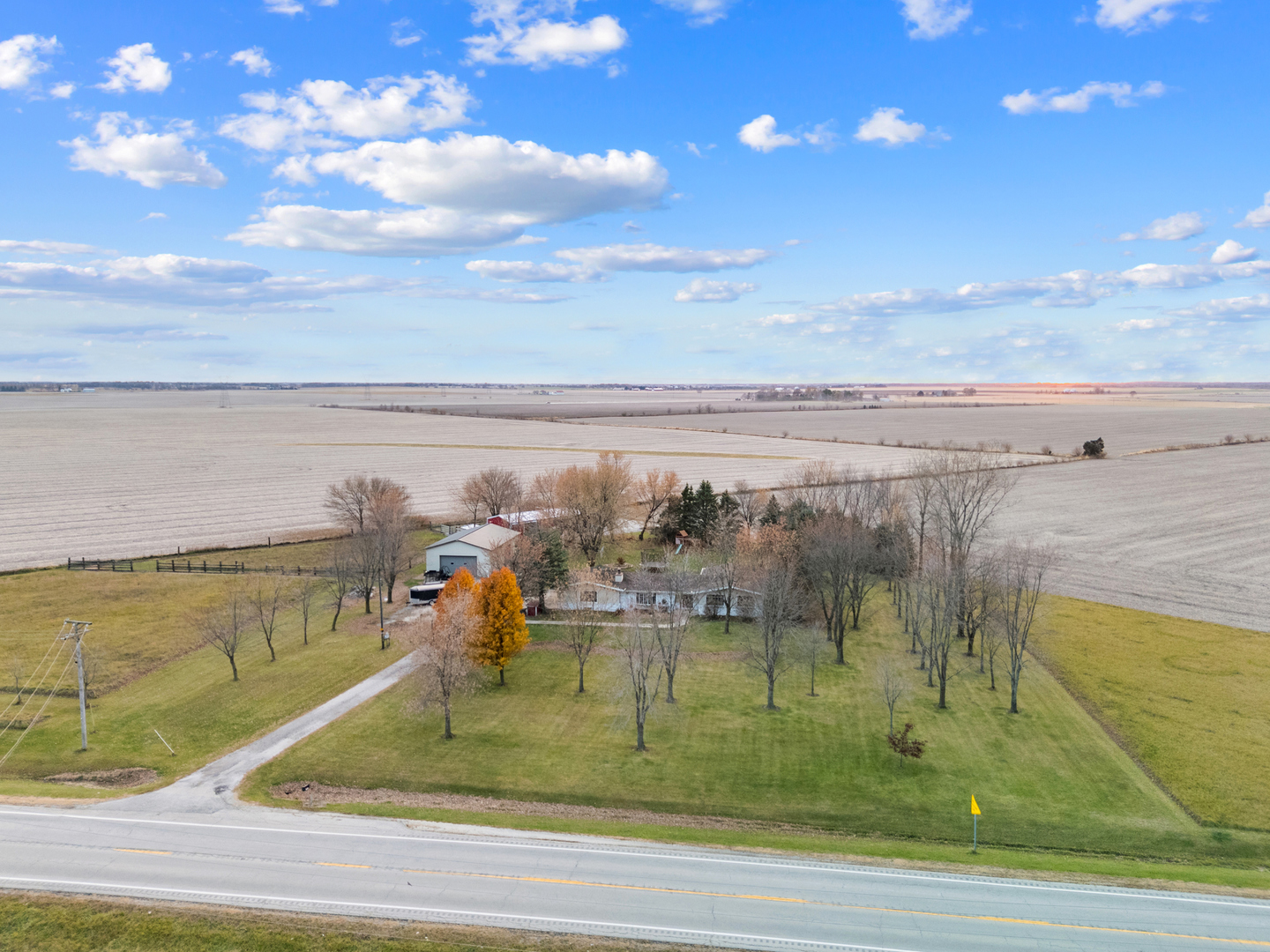 27440 Highway 52 Manhattan, IL 60442 - Photo 4 of 50 a view of a lake and outdoor space