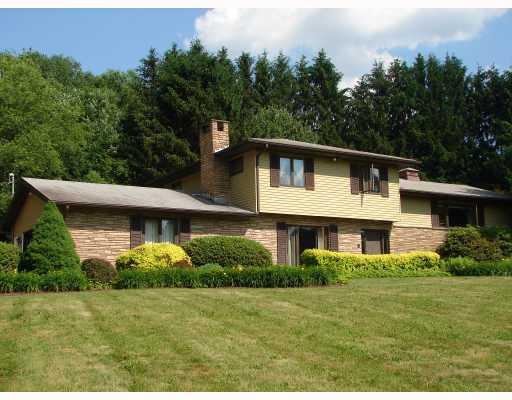 1685 Quarry Lane Apollo, PA 15613 - Photo 1 of 9 Exterior Front.