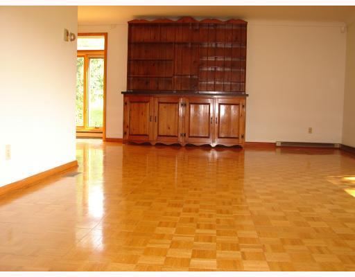 1685 Quarry Lane Apollo, PA 15613 - Photo 4 of 9 Dining Room.