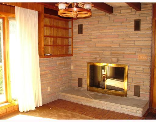 1685 Quarry Lane Apollo, PA 15613 - Photo 5 of 9 Den/Family/Great Room.