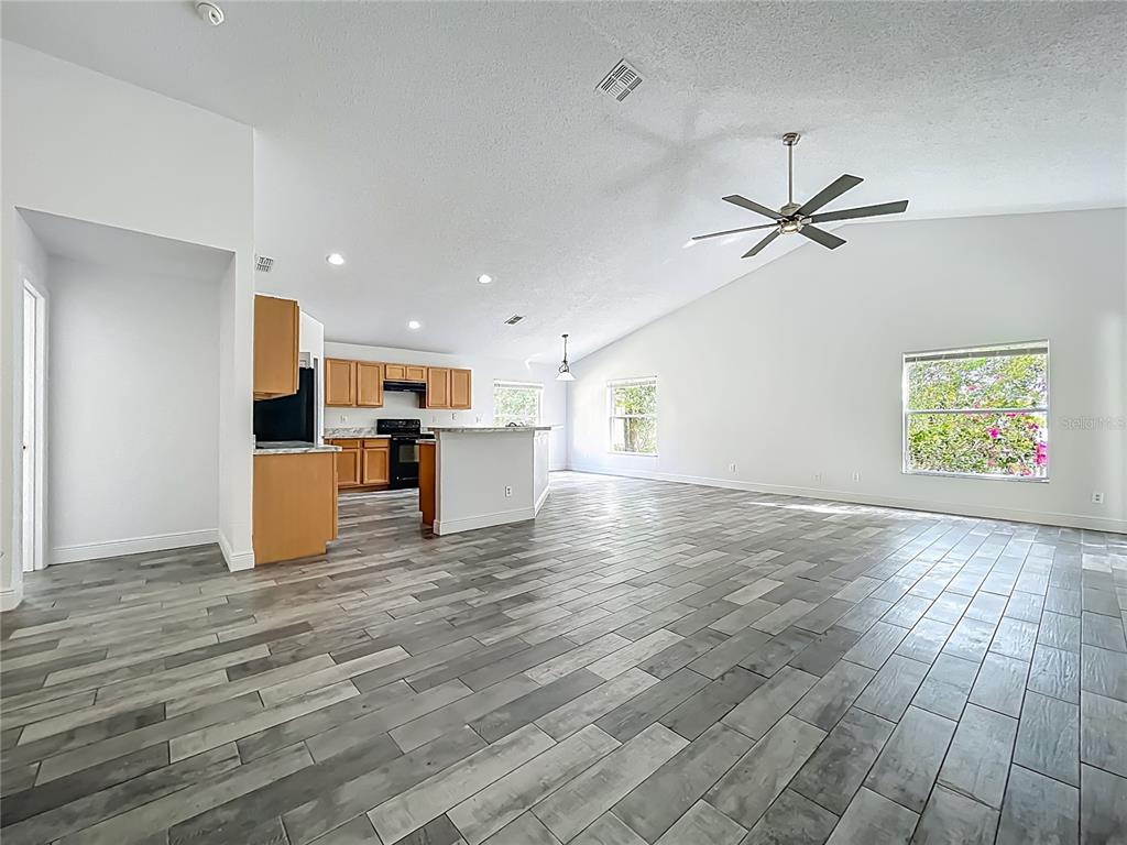 2019 Newtown Road Groveland, FL 34736 - Photo 6 of 38 Gallery Image 6