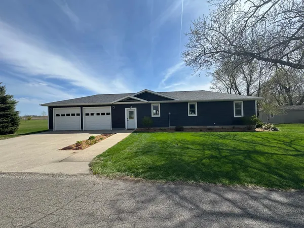 $219,900 | 344 South Oak Street, Vesta, MN 56292