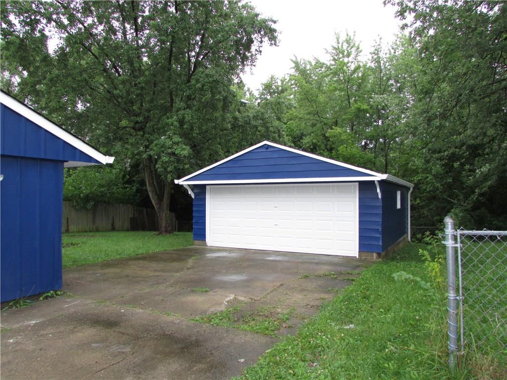 8601 Montery Road Indianapolis, IN 46226 - Photo 4 of 19 Gallery Image 4