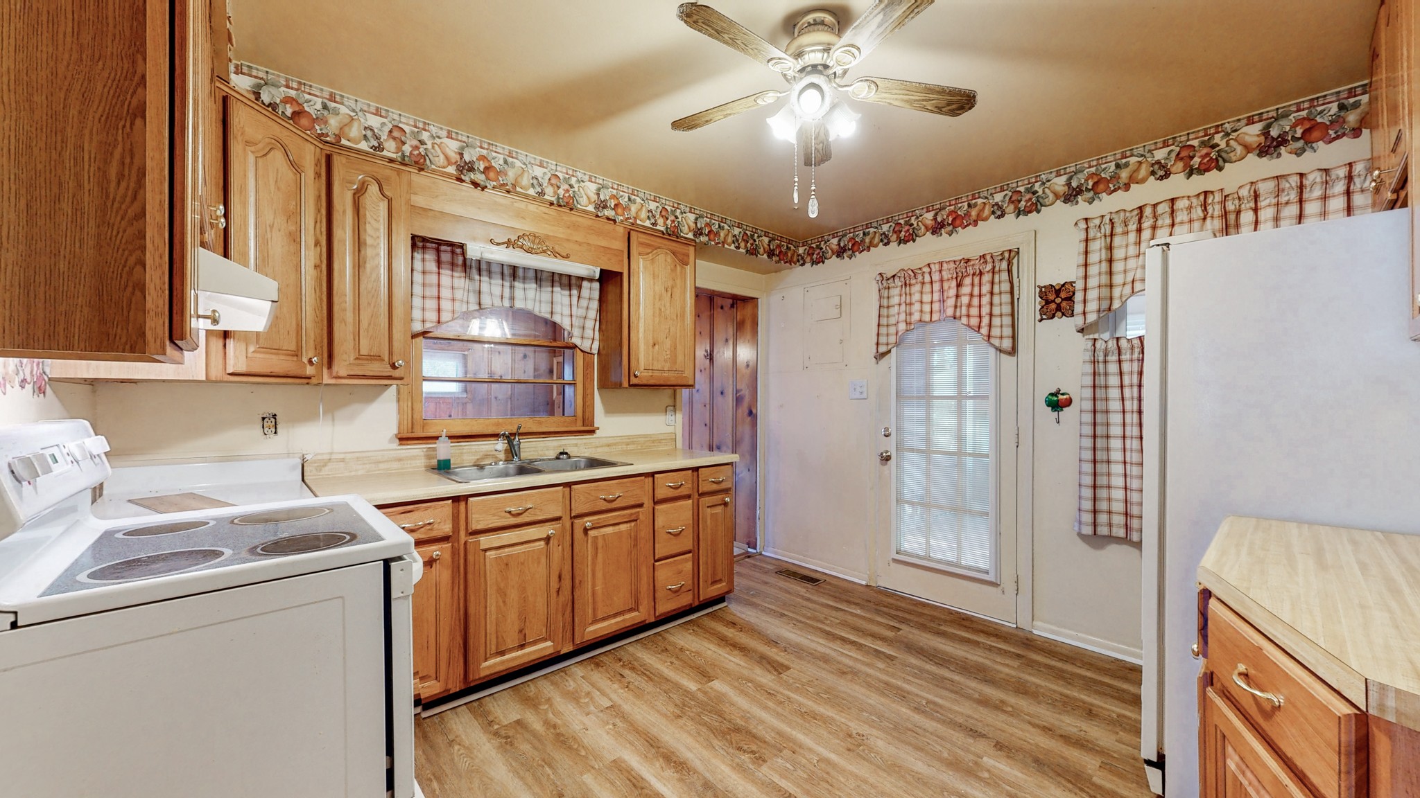 2118 Sanders Road Clarksville, TN 37043 - Photo 9 of 40 Gallery Image 9