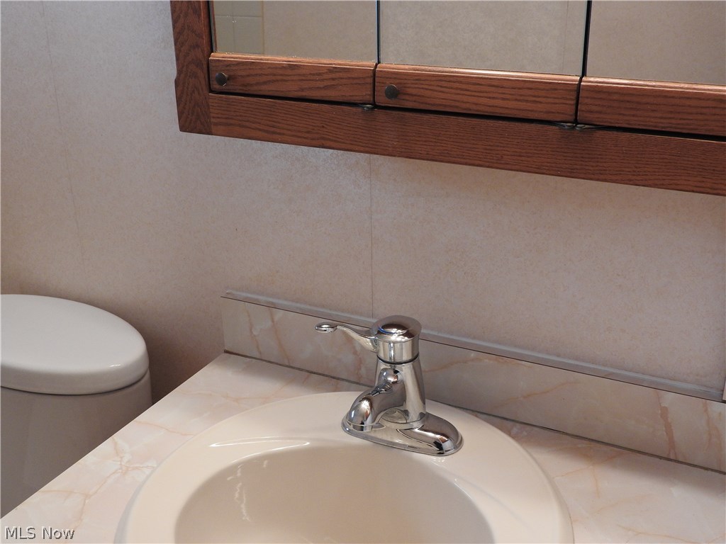 5974 Fry Road Brook Park, OH 44142 - Photo 7 of 14 Gallery Image 7
