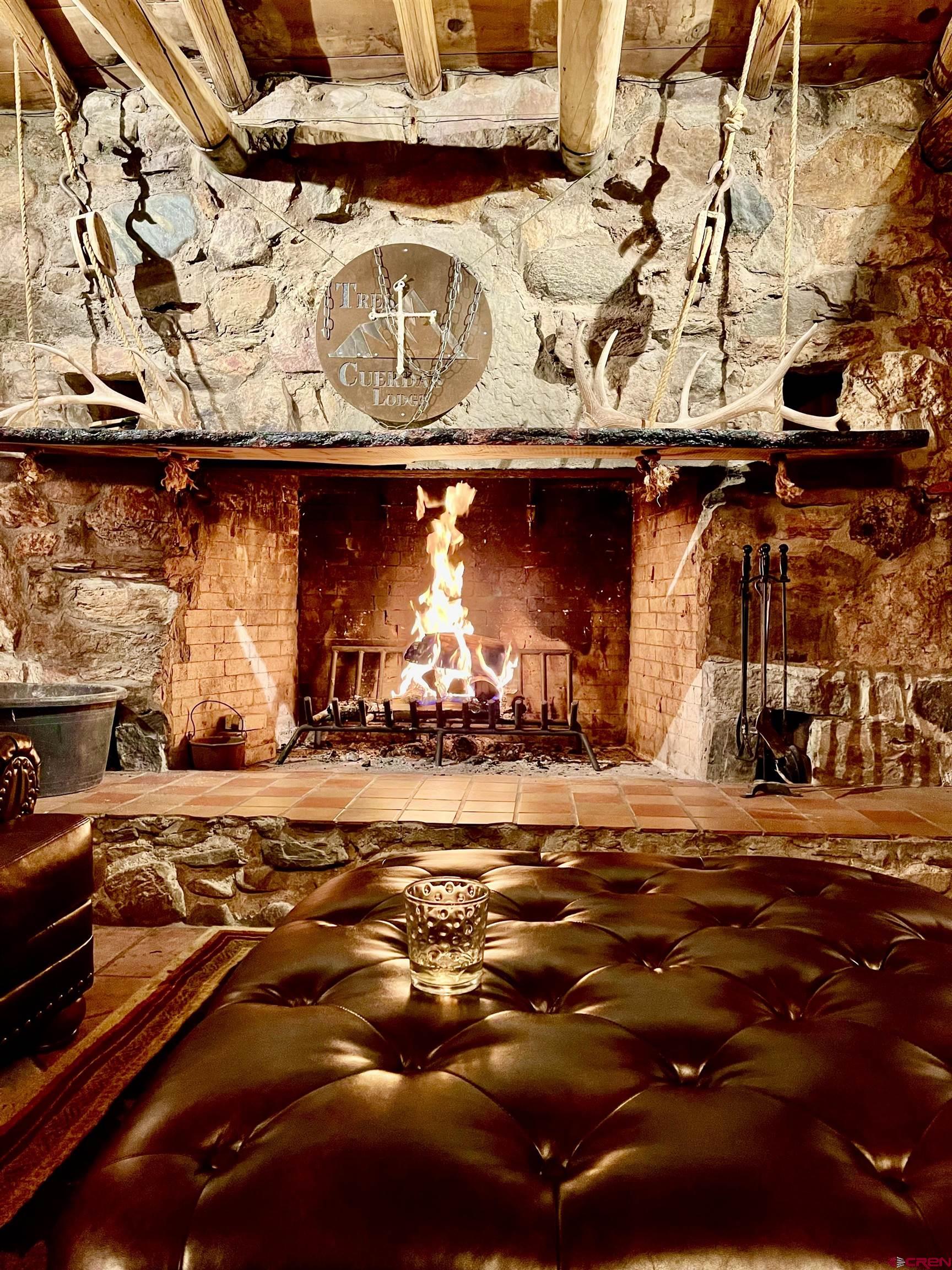 16 Arellano Road, Unit TRES CUERDAS LODGE Amalia, NM 87512 - Photo 18 of 45