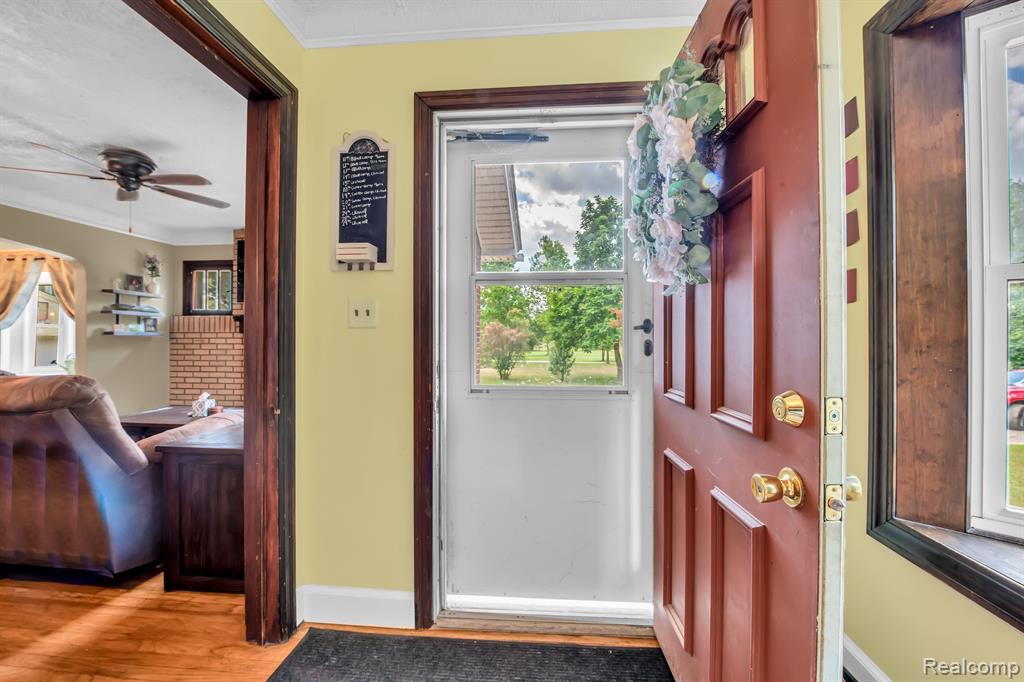 21875 Dickinson Road New Boston, MI 48164 - Photo 5 of 36