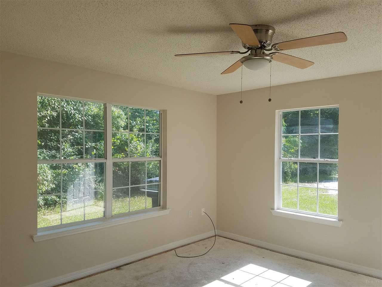 4366 Woodville Road Milton, FL 32583 - Photo 8 of 17 Gallery Image 8