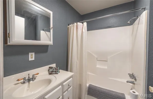 $215,000 | 613 Joyner Lane, Mountain View, MO 65548