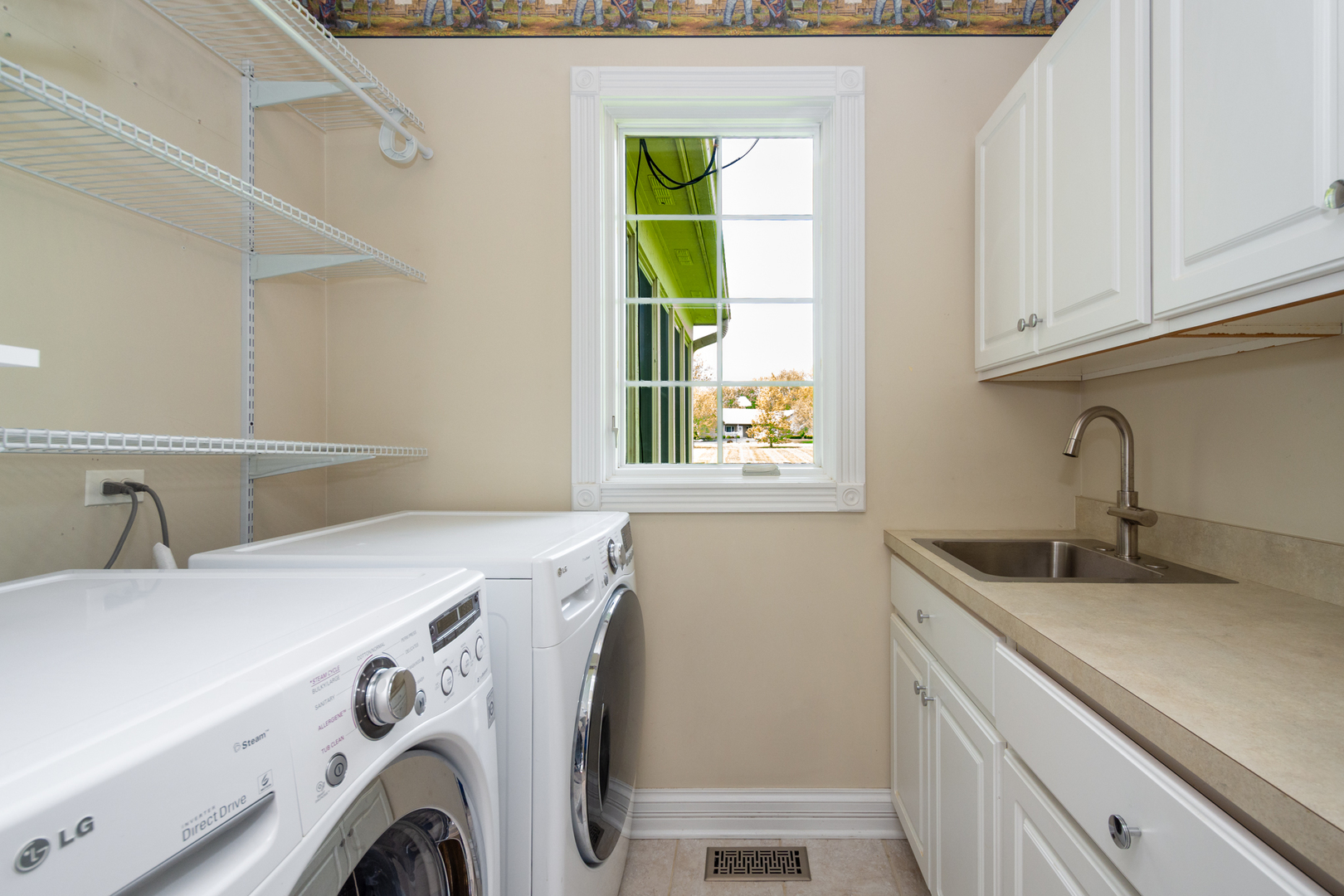 10303 Fox Bluff Lane Spring Grove, IL 60081 - Photo 19 of 44 a utility room with dryer and washer