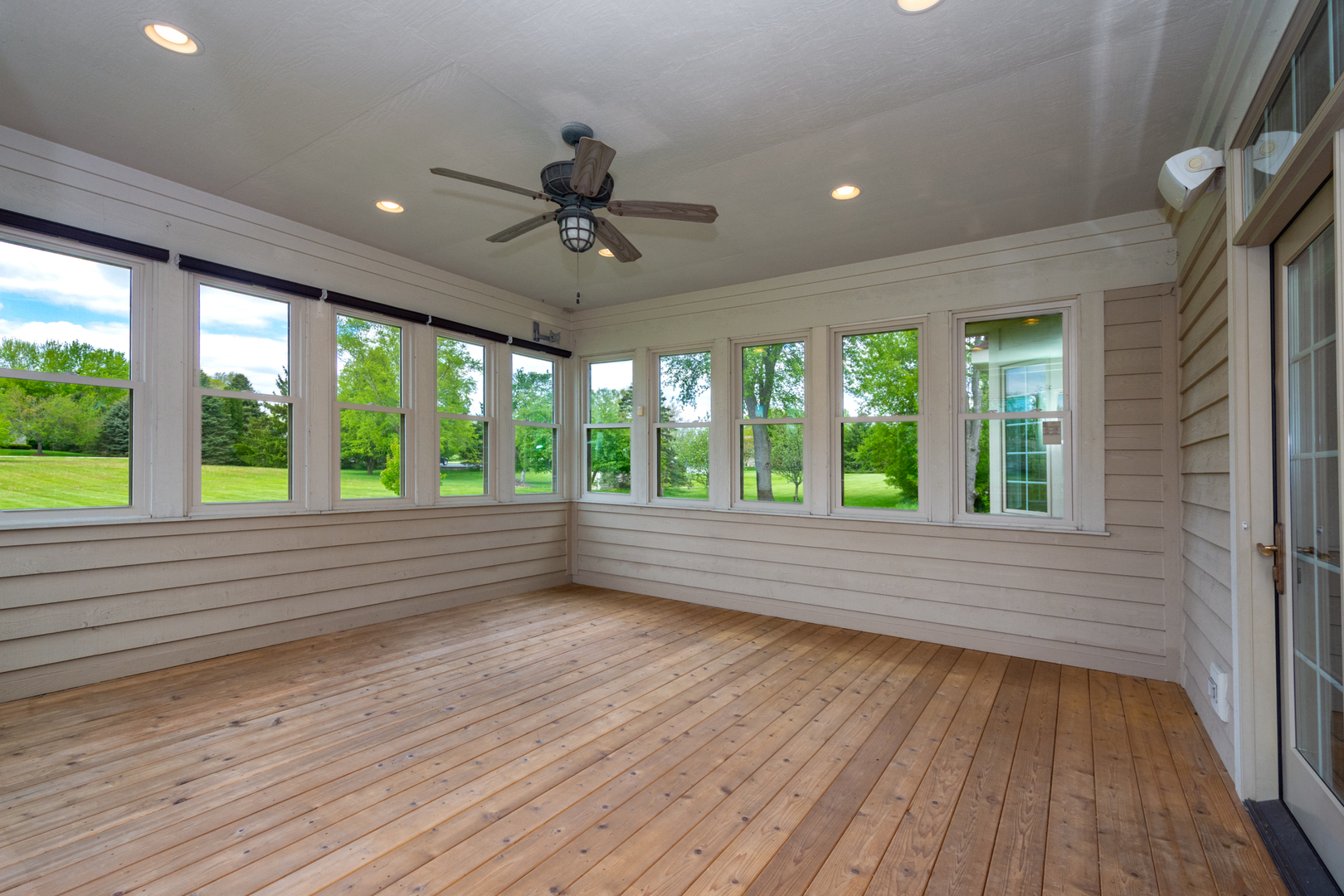 10303 Fox Bluff Lane Spring Grove, IL 60081 - Photo 9 of 44 a view of room with window and wooden floor