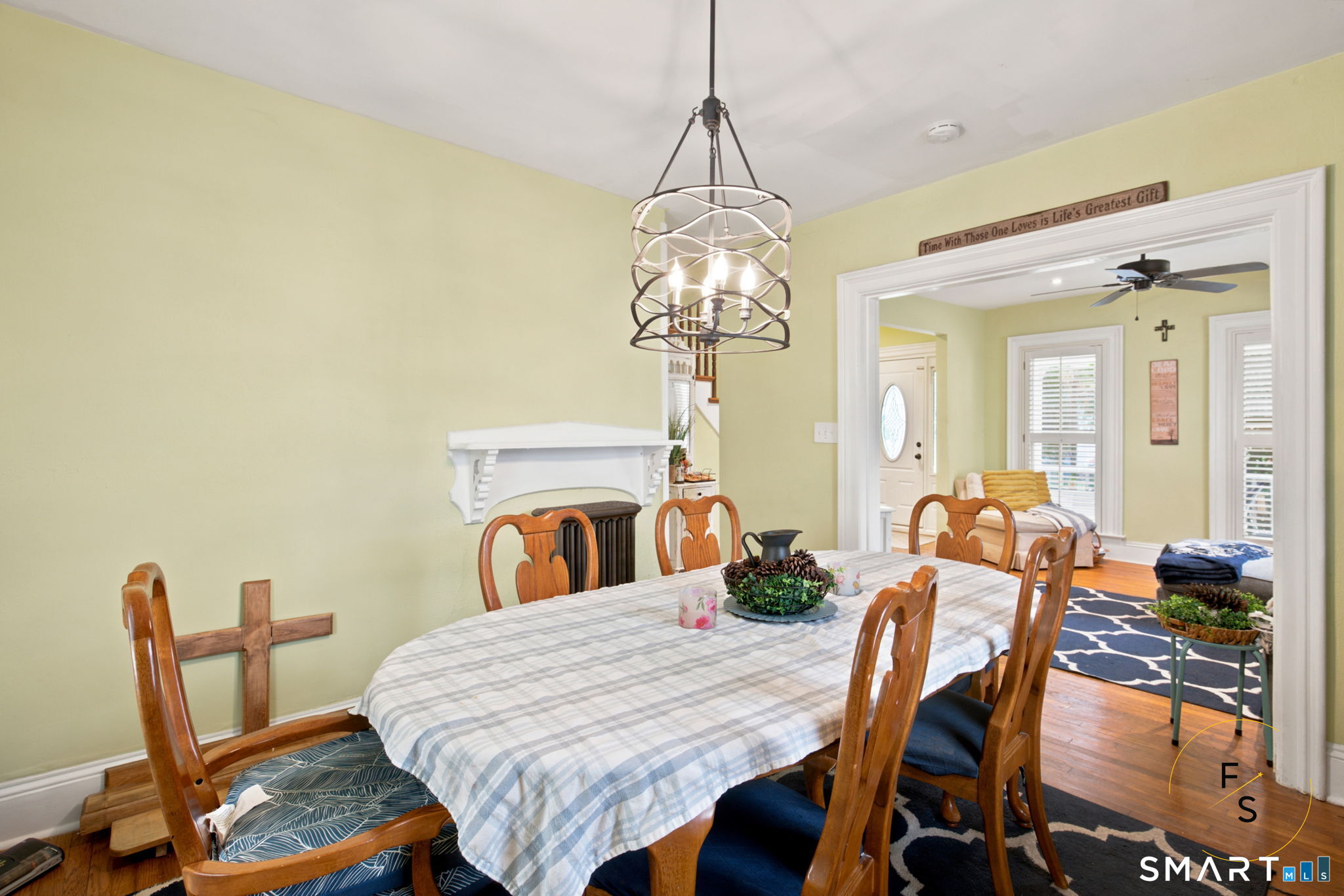 182 Broad Street Norwich, CT 06360 - Photo 9 of 30 a dining room with furniture and window