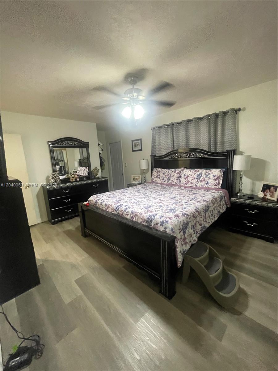 6945 West 2nd Way Hialeah, FL 33014 - Photo 15 of 25