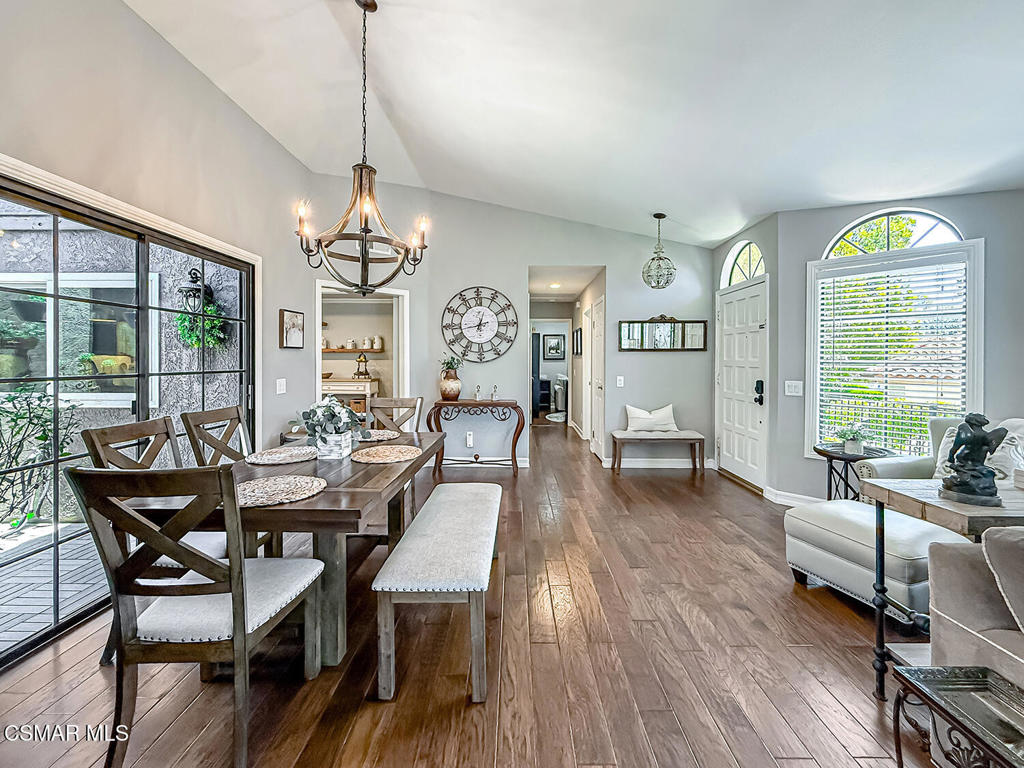 657 Cartpath Place Simi Valley, CA 93065 - Photo 8 of 30