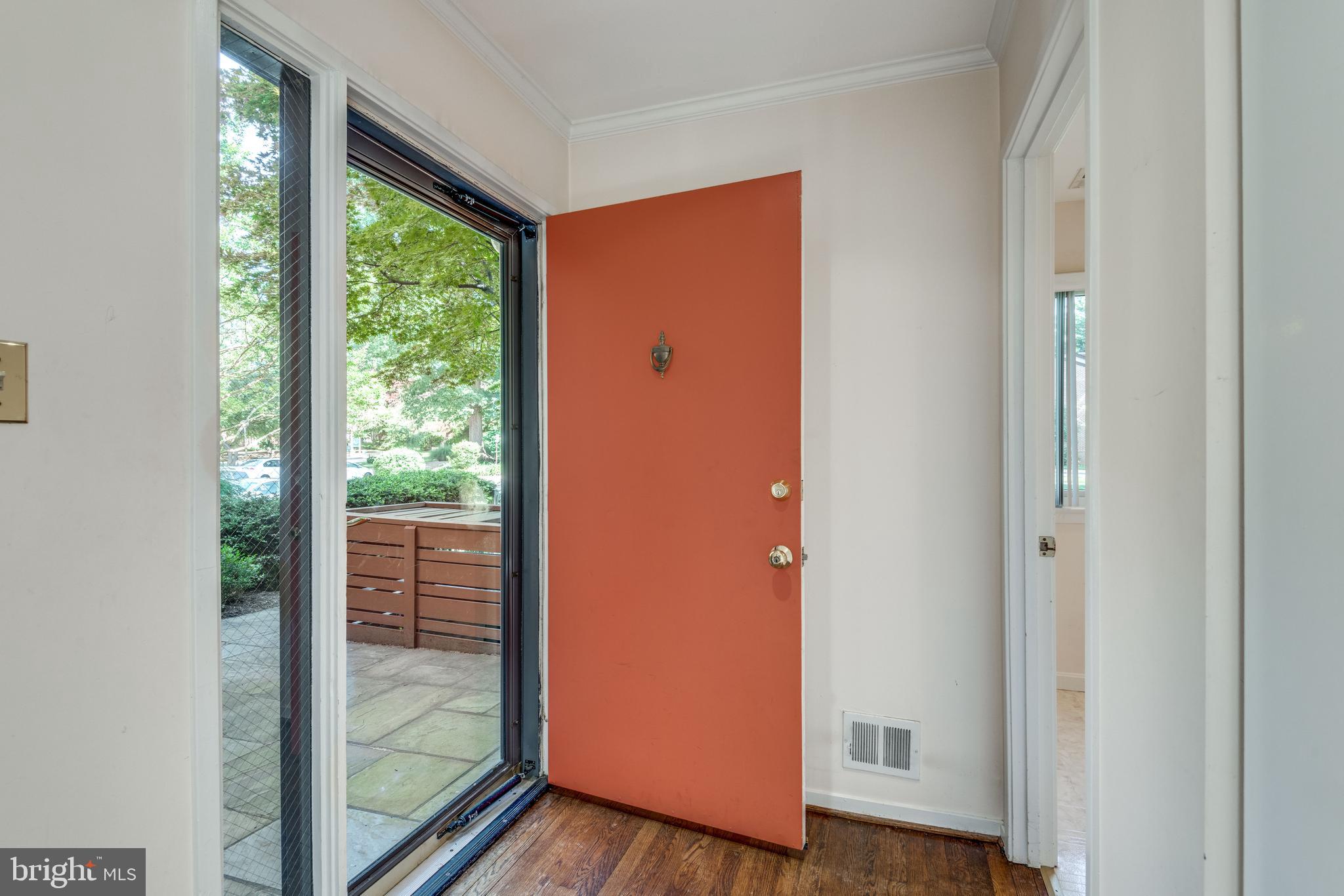 11769 Indian Ridge Road Reston, VA 20191 - Photo 4 of 48