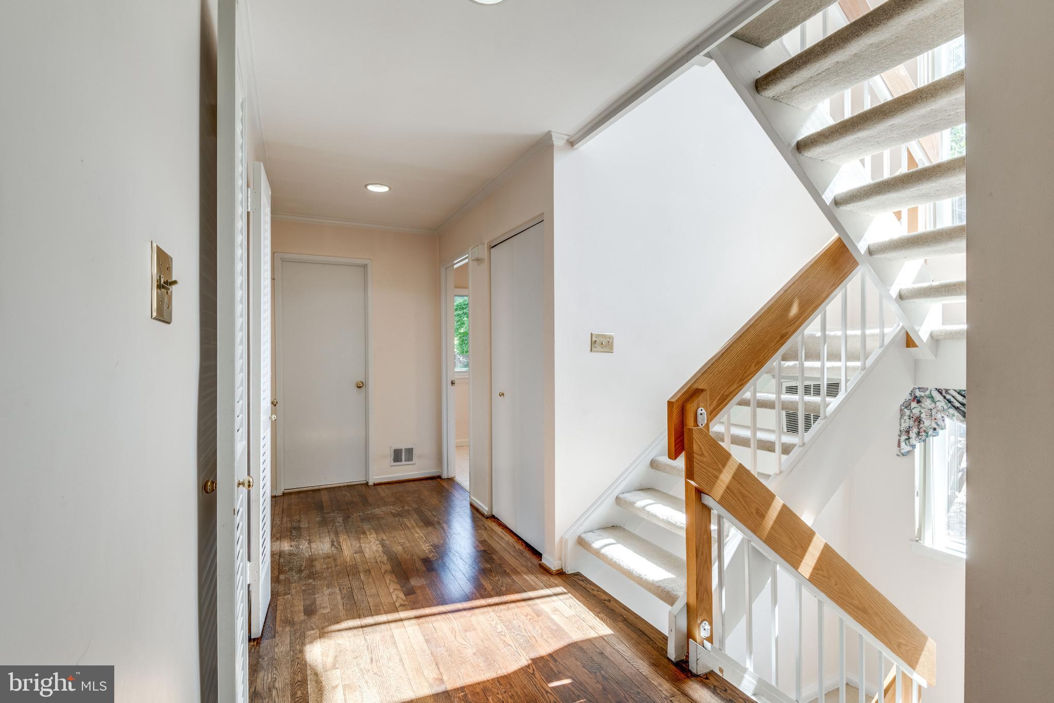 11769 Indian Ridge Road Reston, VA 20191 - Photo 6 of 48