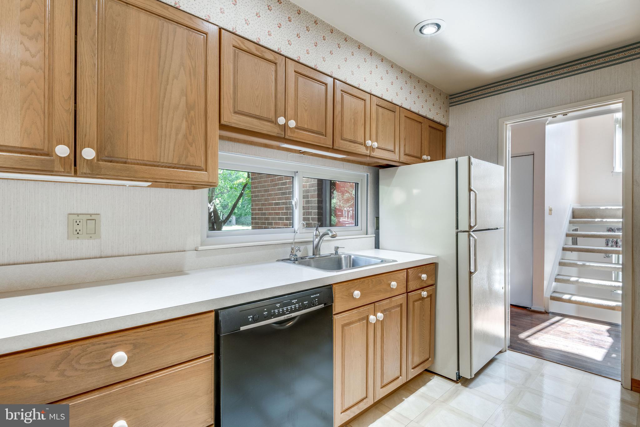 11769 Indian Ridge Road Reston, VA 20191 - Photo 10 of 48