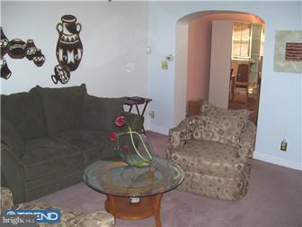 7556 Greenhill Road Philadelphia, PA 19151 - Photo 2 of 8 Living Room